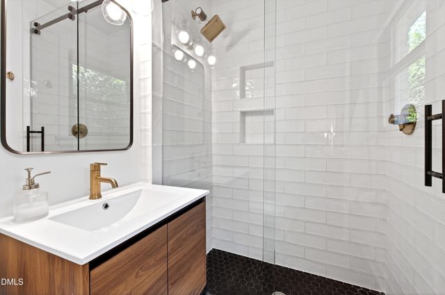 2004 Varnell, Raleigh, NC 27612