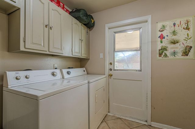 324 Craddock Ave, San Marcos, TX 78666