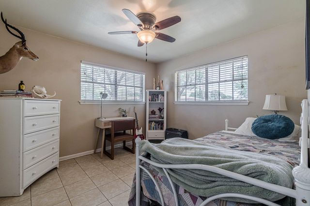 324 Craddock Ave, San Marcos, TX 78666