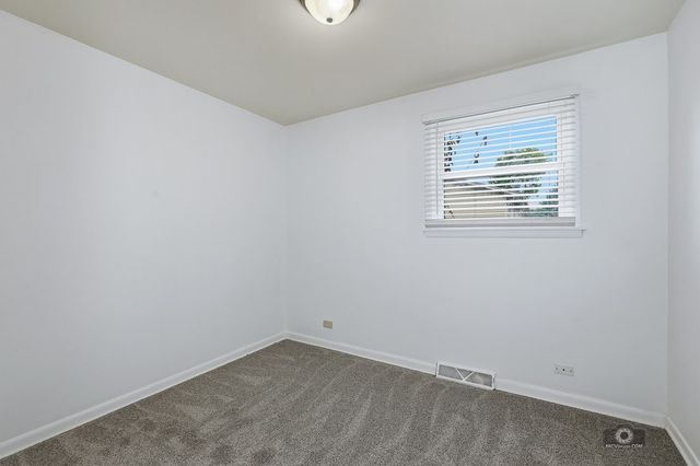 16112 University Avenue, South Holland, IL 60473