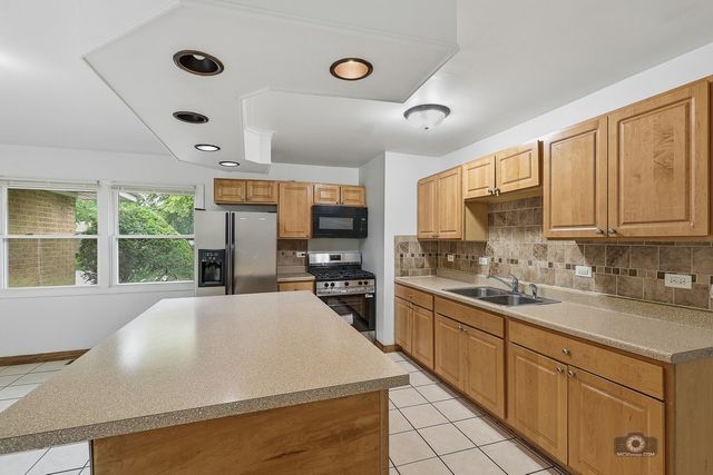 16112 University Avenue, South Holland, IL 60473