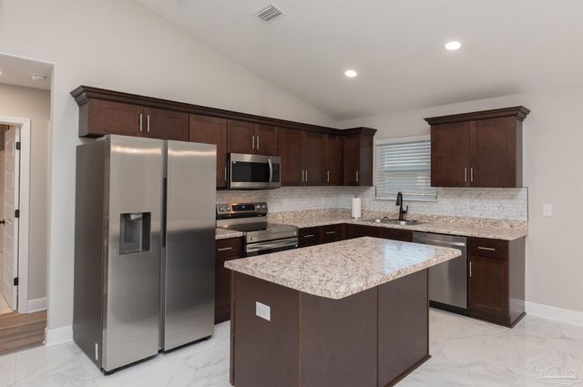 8570 Stockdale Ave, Pensacola, FL 32514