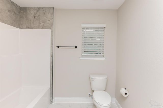 8570 Stockdale Ave, Pensacola, FL 32514