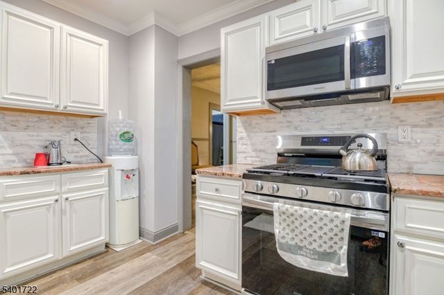 943 Drake Ave, Roselle Boro, NJ 07203