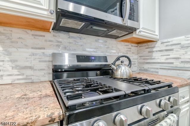 943 Drake Ave, Roselle Boro, NJ 07203