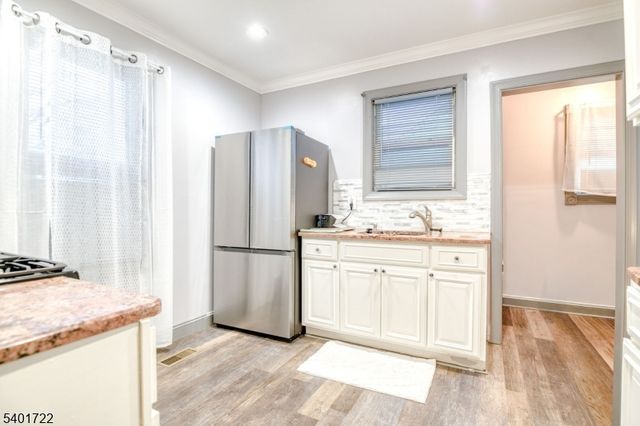 943 Drake Ave, Roselle Boro, NJ 07203