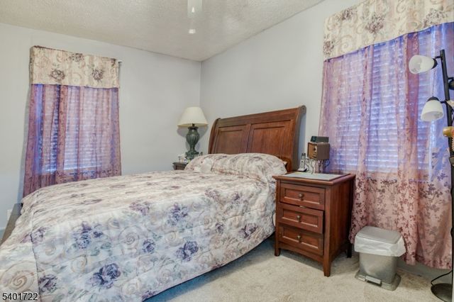 943 Drake Ave, Roselle Boro, NJ 07203