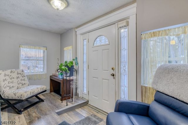 943 Drake Ave, Roselle Boro, NJ 07203