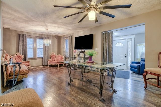 943 Drake Ave, Roselle Boro, NJ 07203