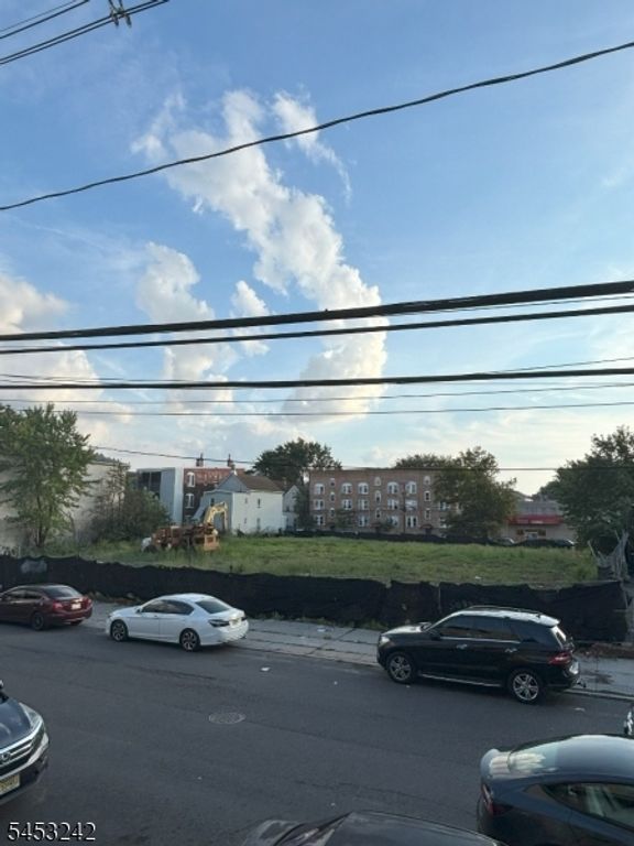 433 E Jersey St, Elizabeth City, NJ 07206 — exterior
