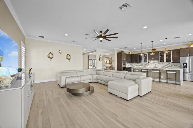 953 Hookline Circle, Loxahatchee, FL 33470