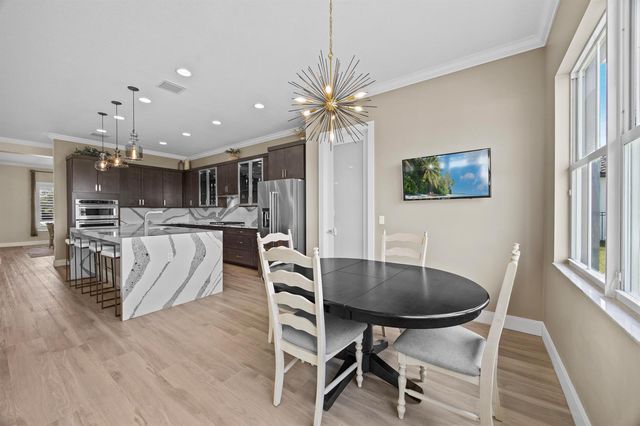 953 Hookline Circle, Loxahatchee, FL 33470
