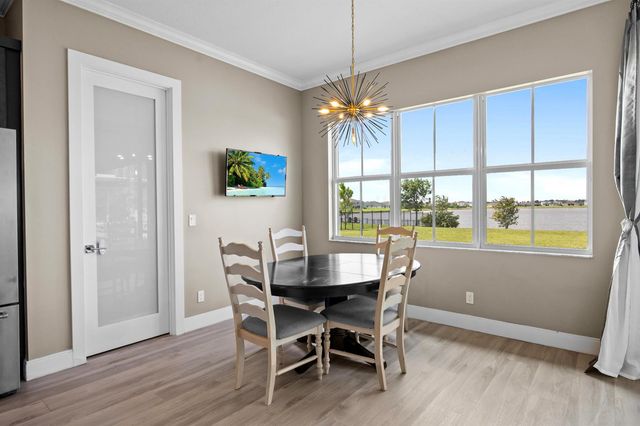 953 Hookline Circle, Loxahatchee, FL 33470