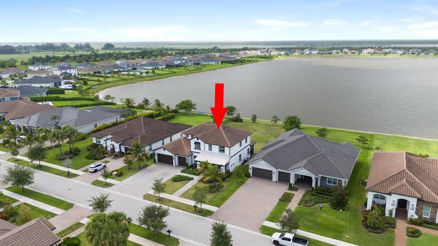 953 Hookline Circle, Loxahatchee, FL 33470
