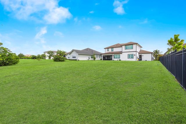 953 Hookline Circle, Loxahatchee, FL 33470