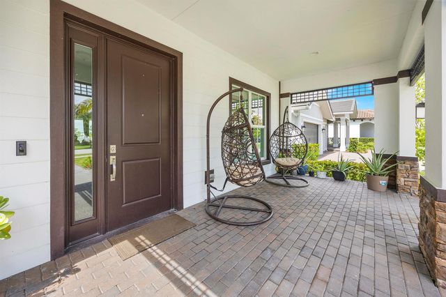 953 Hookline Circle, Loxahatchee, FL 33470