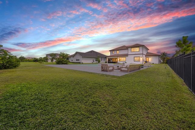 953 Hookline Circle, Loxahatchee, FL 33470