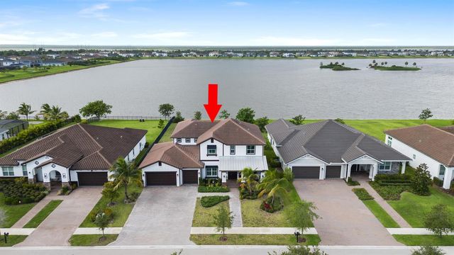953 Hookline Circle, Loxahatchee, FL 33470