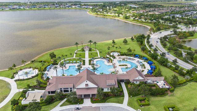 953 Hookline Circle, Loxahatchee, FL 33470