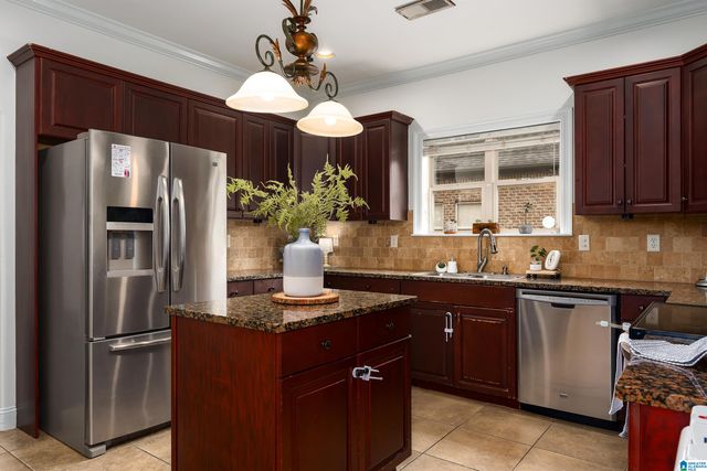 221 LACEY AVENUE, Alabaster, AL 35114