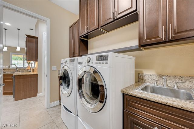 7891 Cape Flattery Avenue, Las Vegas, NV 89147