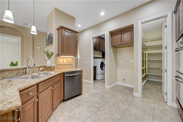 7891 Cape Flattery Avenue, Las Vegas, NV 89147