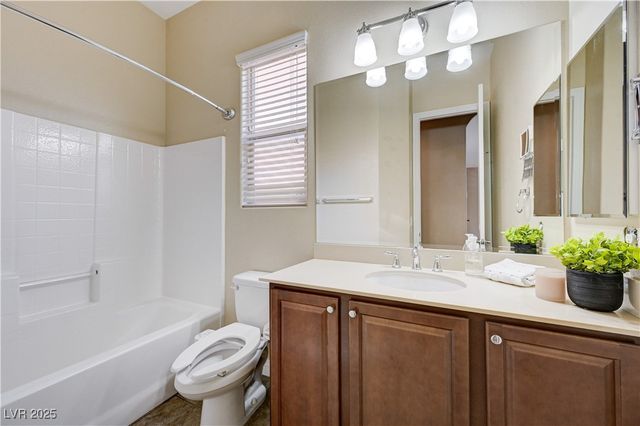 7891 Cape Flattery Avenue, Las Vegas, NV 89147