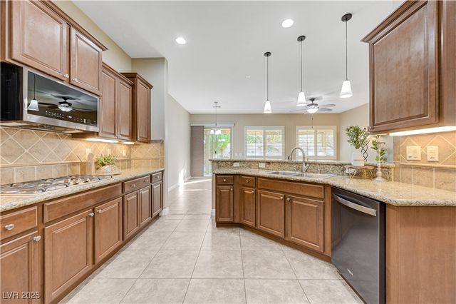 7891 Cape Flattery Avenue, Las Vegas, NV 89147