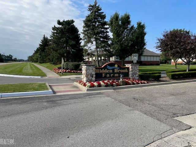 42200 Aspen Court, Clinton Twp, MI 48038