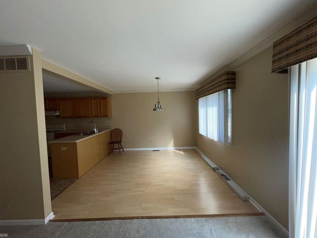 42200 Aspen Court, Clinton Twp, MI 48038