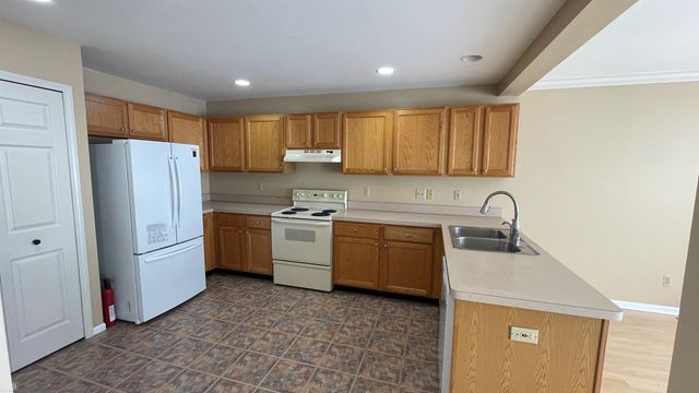 42200 Aspen Court, Clinton Twp, MI 48038