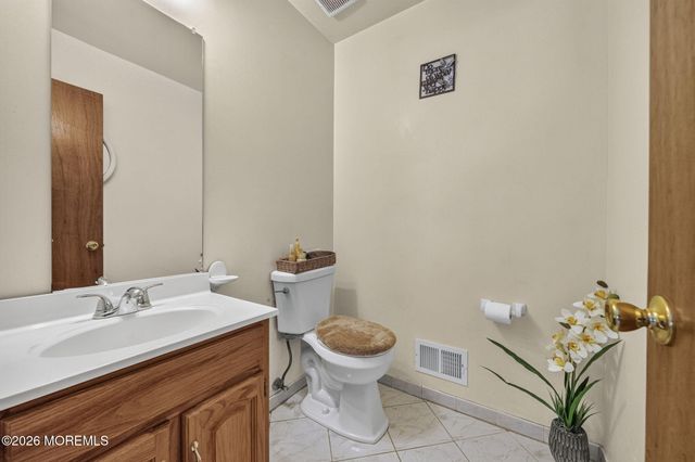 116 Wainwright Drive S, Matawan, NJ 07747