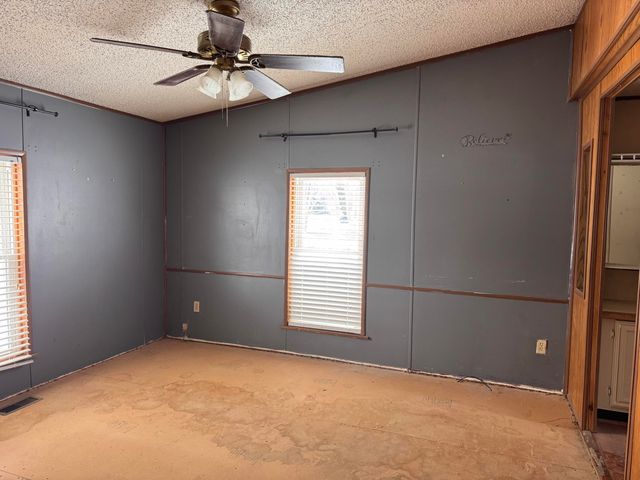 3899 Fruit Ridge Avenue NW, Grand Rapids, MI 49544