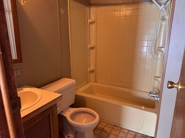 3899 Fruit Ridge Avenue NW, Grand Rapids, MI 49544