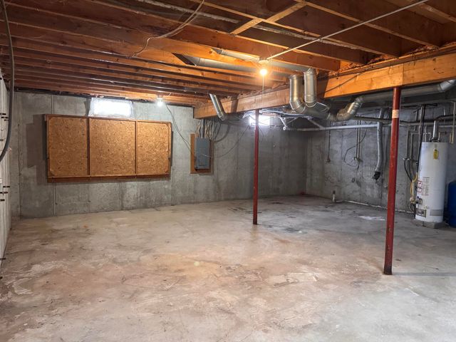 3899 Fruit Ridge Avenue NW, Grand Rapids, MI 49544