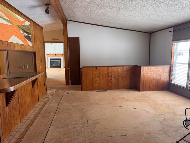 3899 Fruit Ridge Avenue NW, Grand Rapids, MI 49544