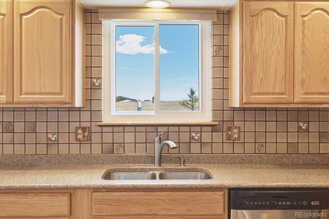 12720 Mesa View Road, Larkspur, CO 80118