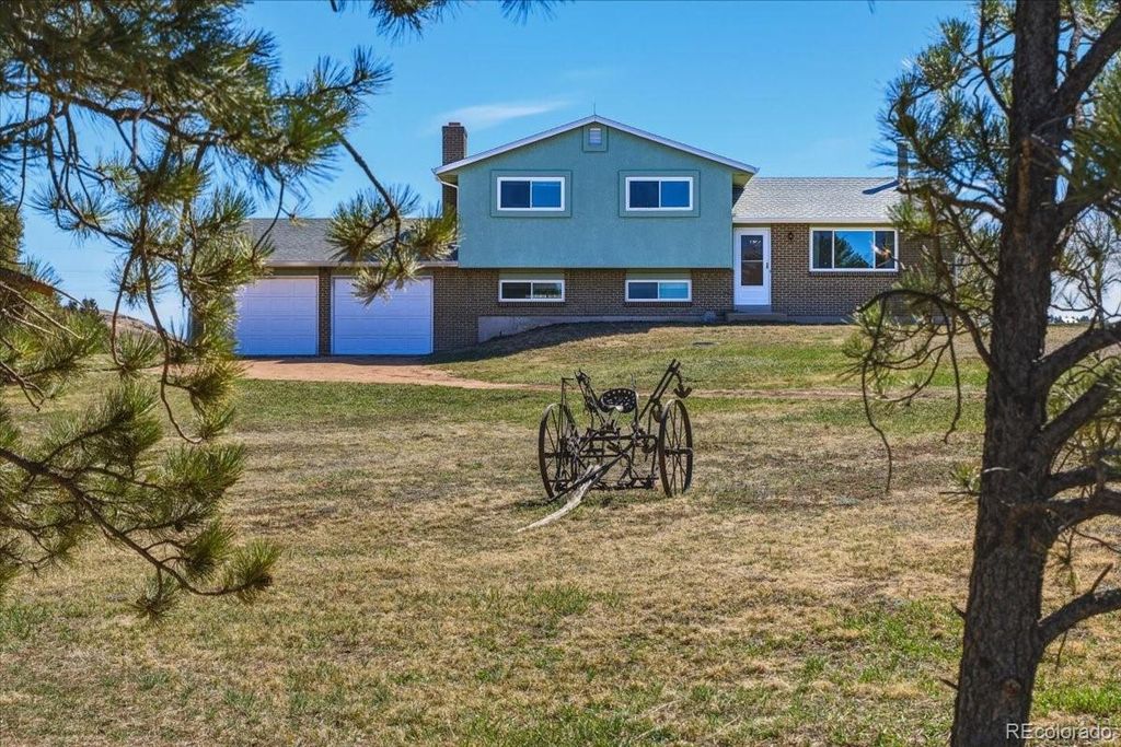 12720 Mesa View Road, Larkspur, CO 80118