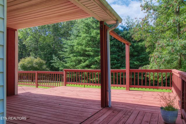 280 Joe Barrnet, Jamestown, TN 38556