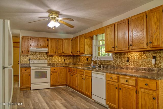 280 Joe Barrnet, Jamestown, TN 38556