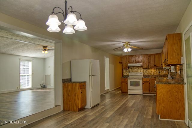 280 Joe Barrnet, Jamestown, TN 38556