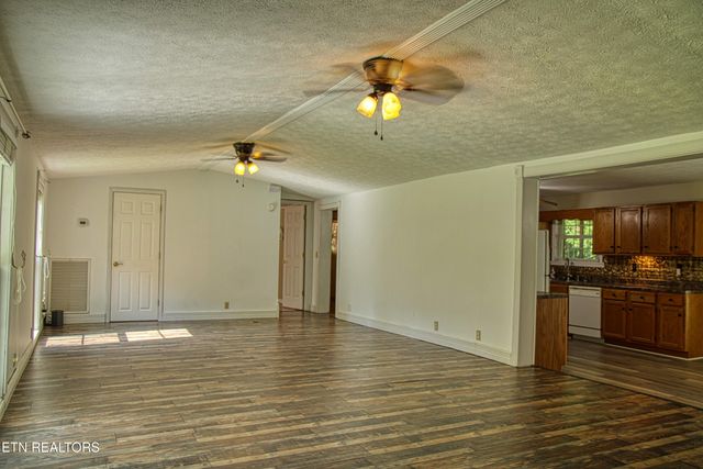 280 Joe Barrnet, Jamestown, TN 38556
