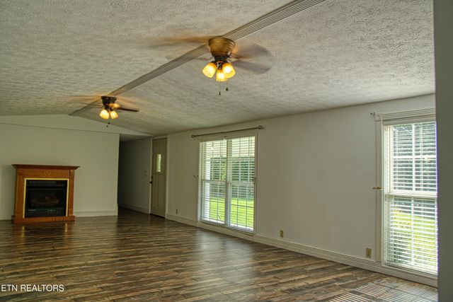 280 Joe Barrnet, Jamestown, TN 38556