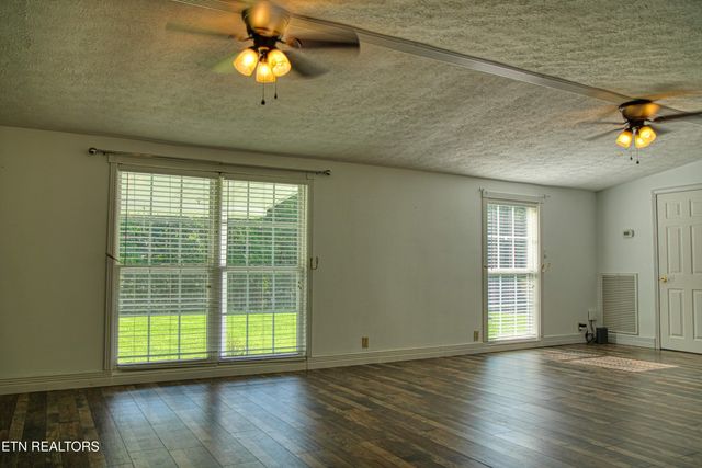 280 Joe Barrnet, Jamestown, TN 38556