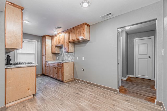 1108 Sharondale Street, Fort Worth, TX 76115