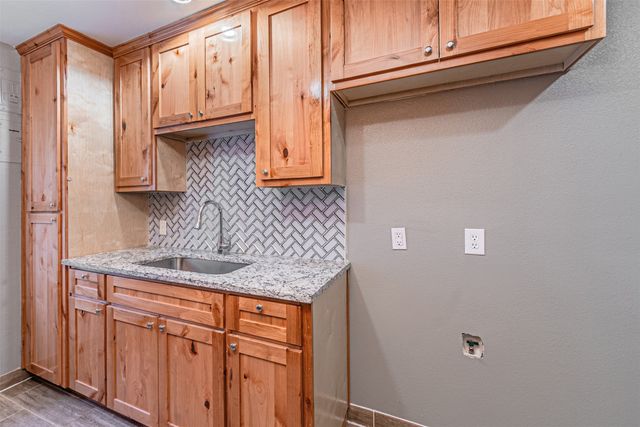1108 Sharondale Street, Fort Worth, TX 76115