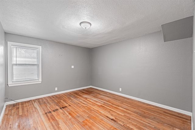 1108 Sharondale Street, Fort Worth, TX 76115