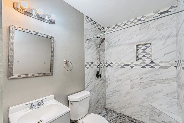 1108 Sharondale Street, Fort Worth, TX 76115