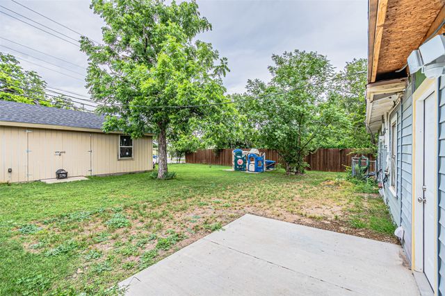 1108 Sharondale Street, Fort Worth, TX 76115