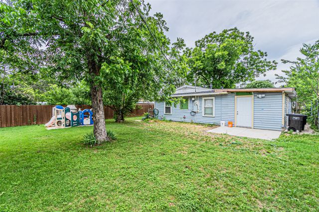 1108 Sharondale Street, Fort Worth, TX 76115